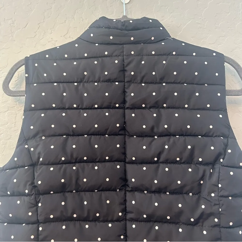 Colebrook Essentials LOFT black and white polka dot puffer vest size small NEW - Image 11