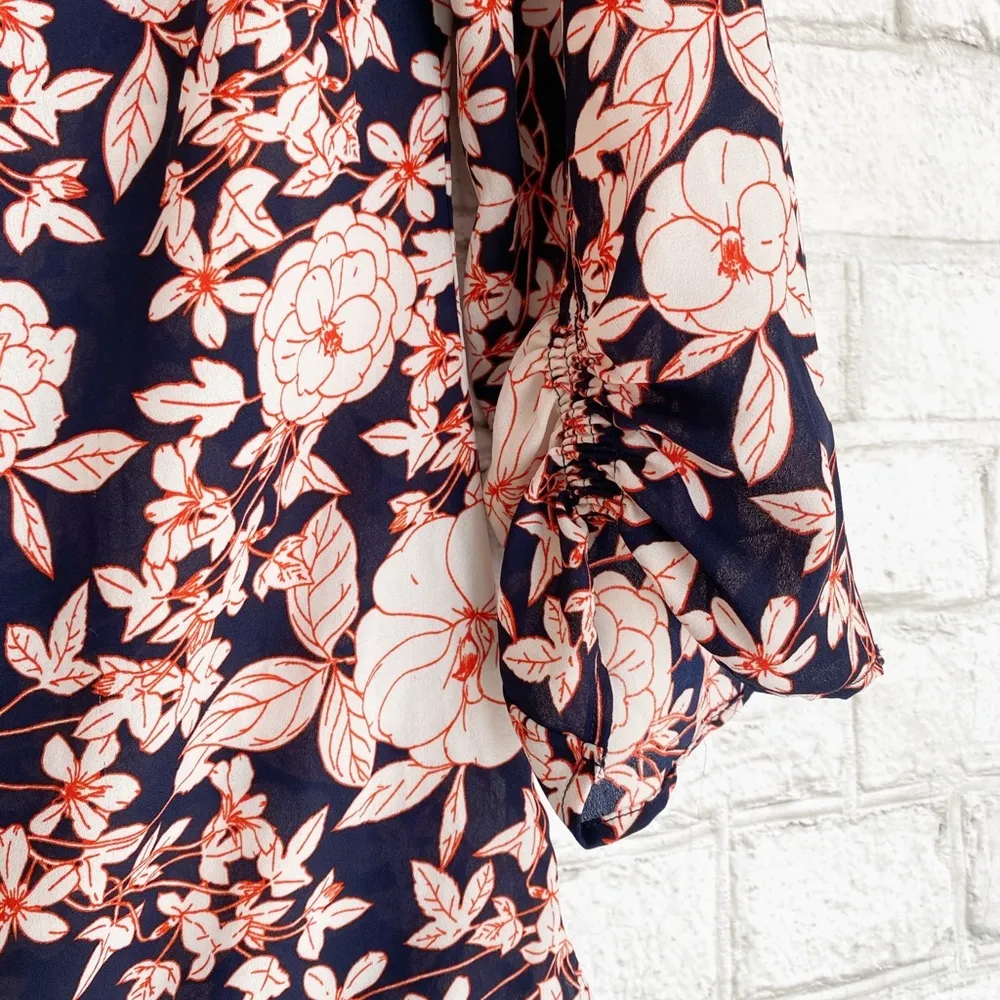 Banana Republic Sheer Floral Print Blouse XS - Image 2