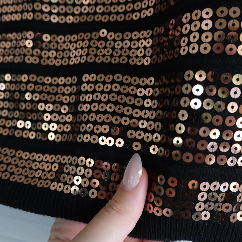 Forever 21 Black and Gold Sequin Mini Skirt - Image 5