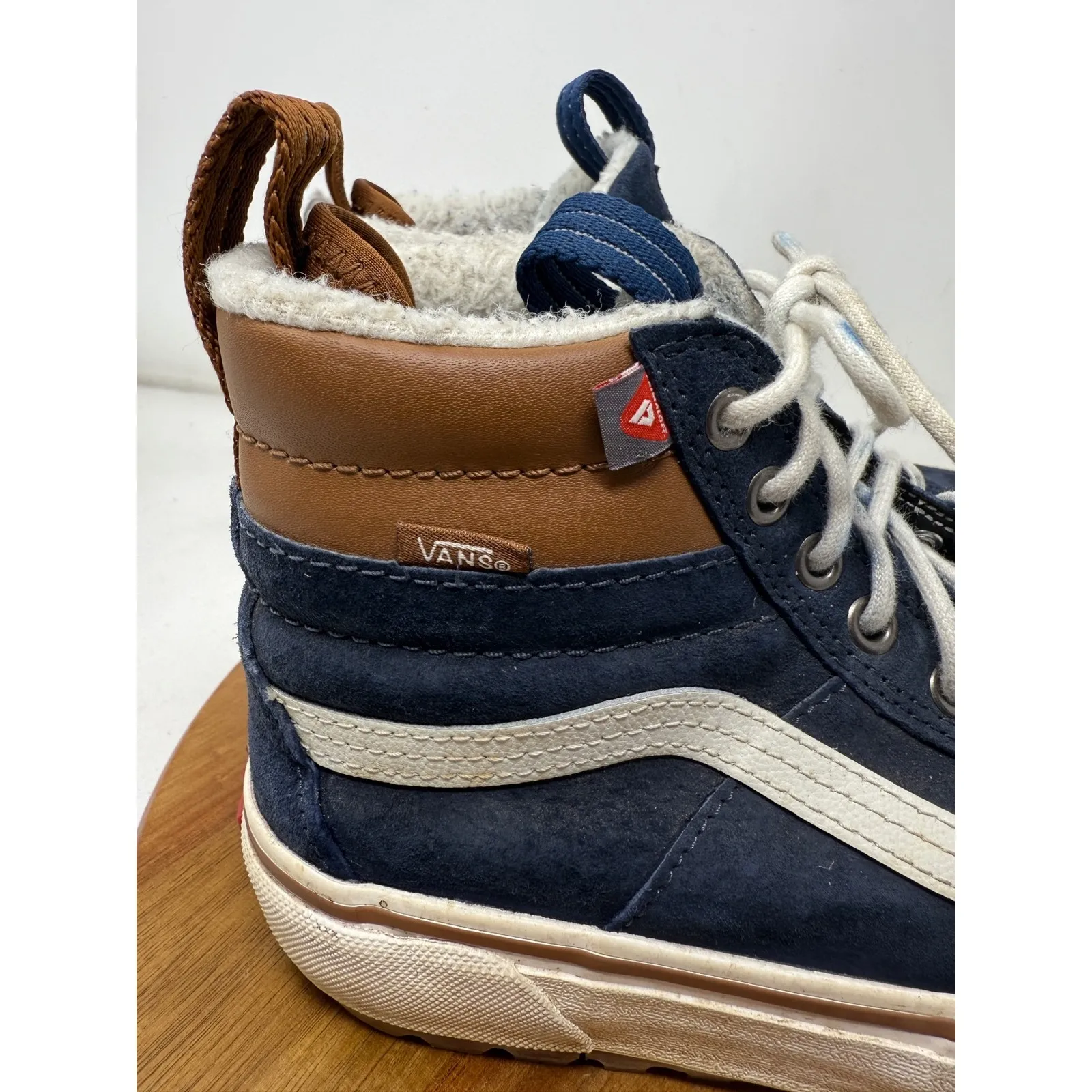 Vans Sk8-Hi MTE-2 Navy‎ Blue Suede Leather High Top Sneaker Women's Size 8.5 - Image 3