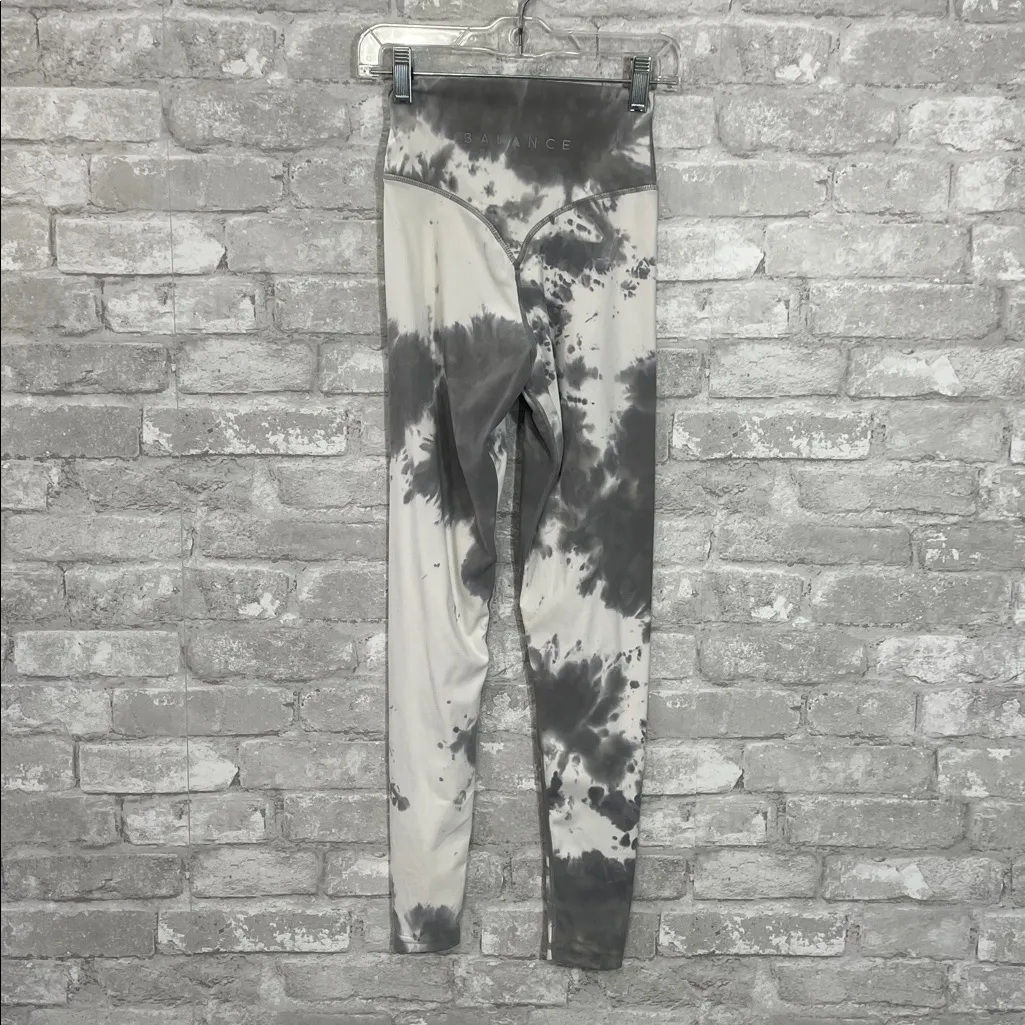 Balance Athletica Cloud Pant
Cyclone Gray White - Image 3