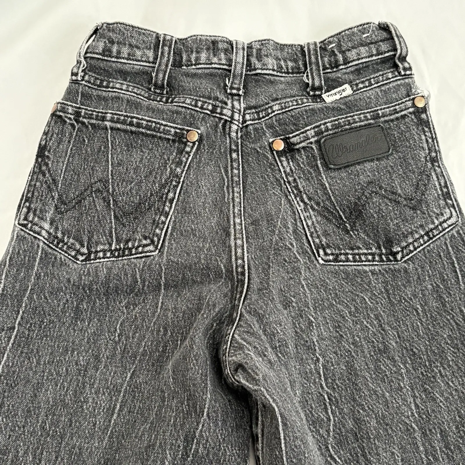 Wrangler Worldwide 661 High Rise Womens Fits 24x28 Wide Leg Jeans Distressed - Image 10