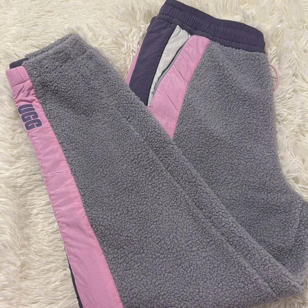 UGG Kieren Uggfluff/Nylon Pant - Image 5