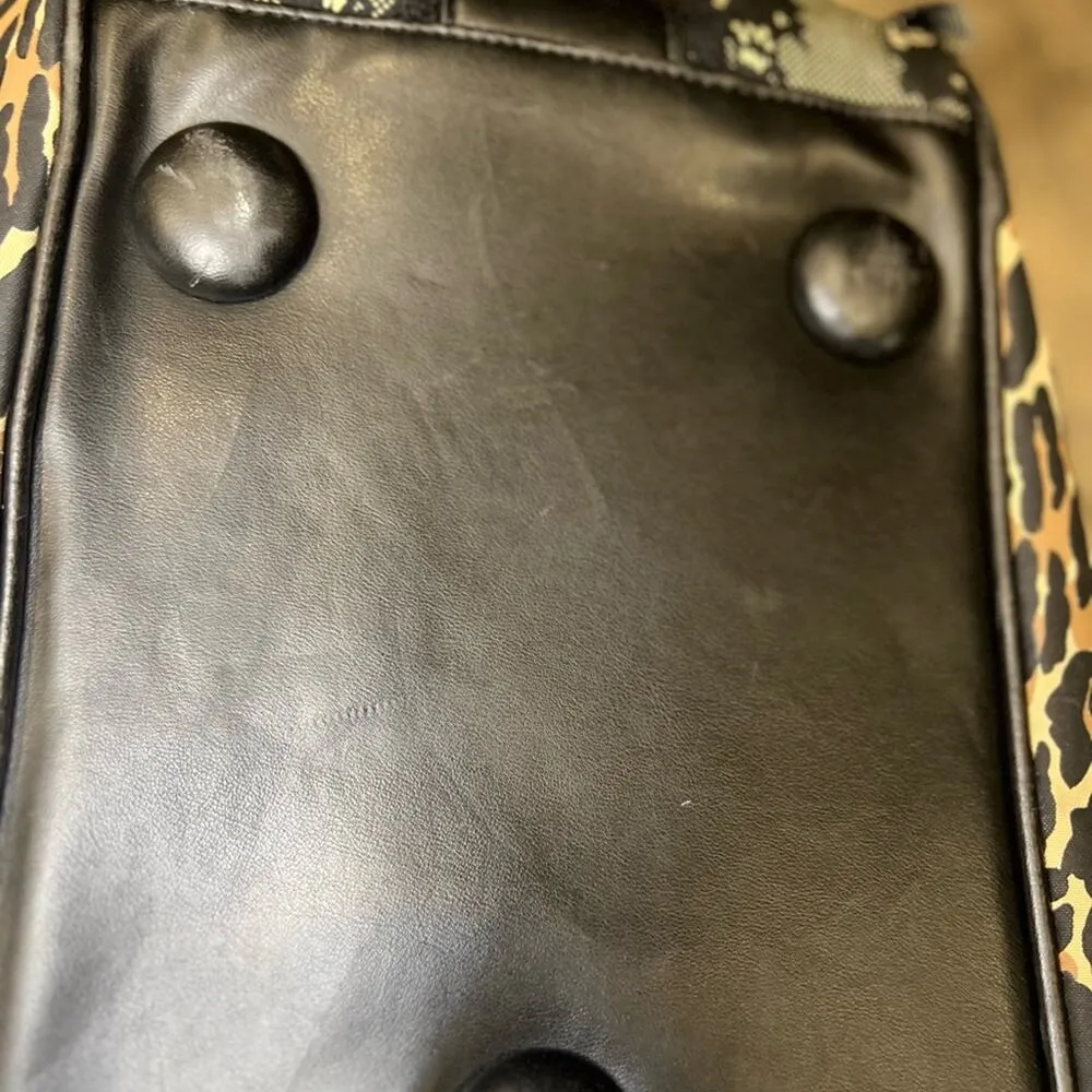 Betseyville Vintage Leopard Print Large Travel Bag - Image 4