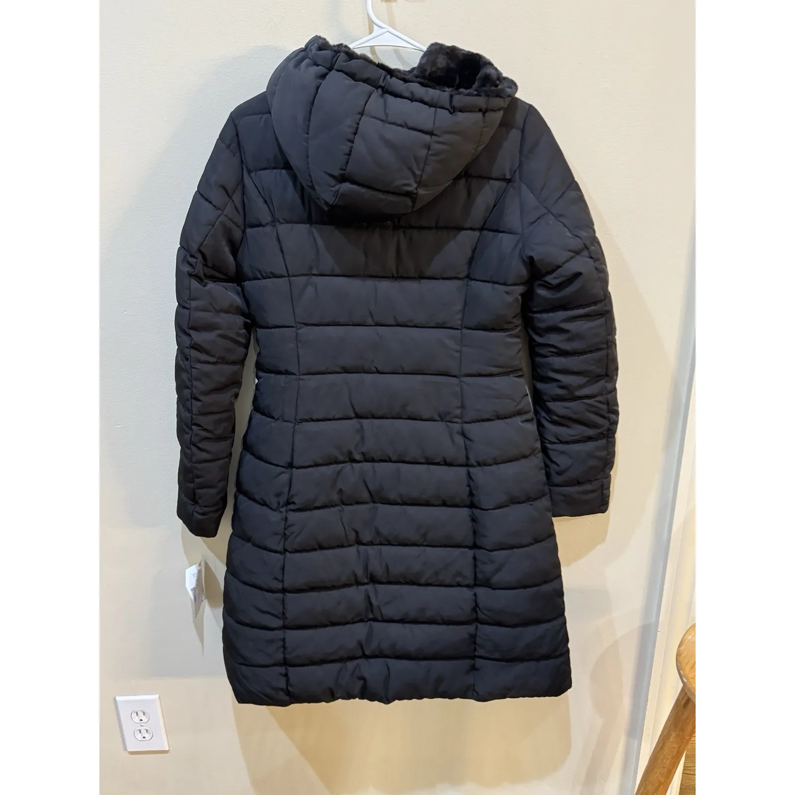 Guess Women's Faux Fur Lined Hooded Puffer Coat Size XS Black - Image 3