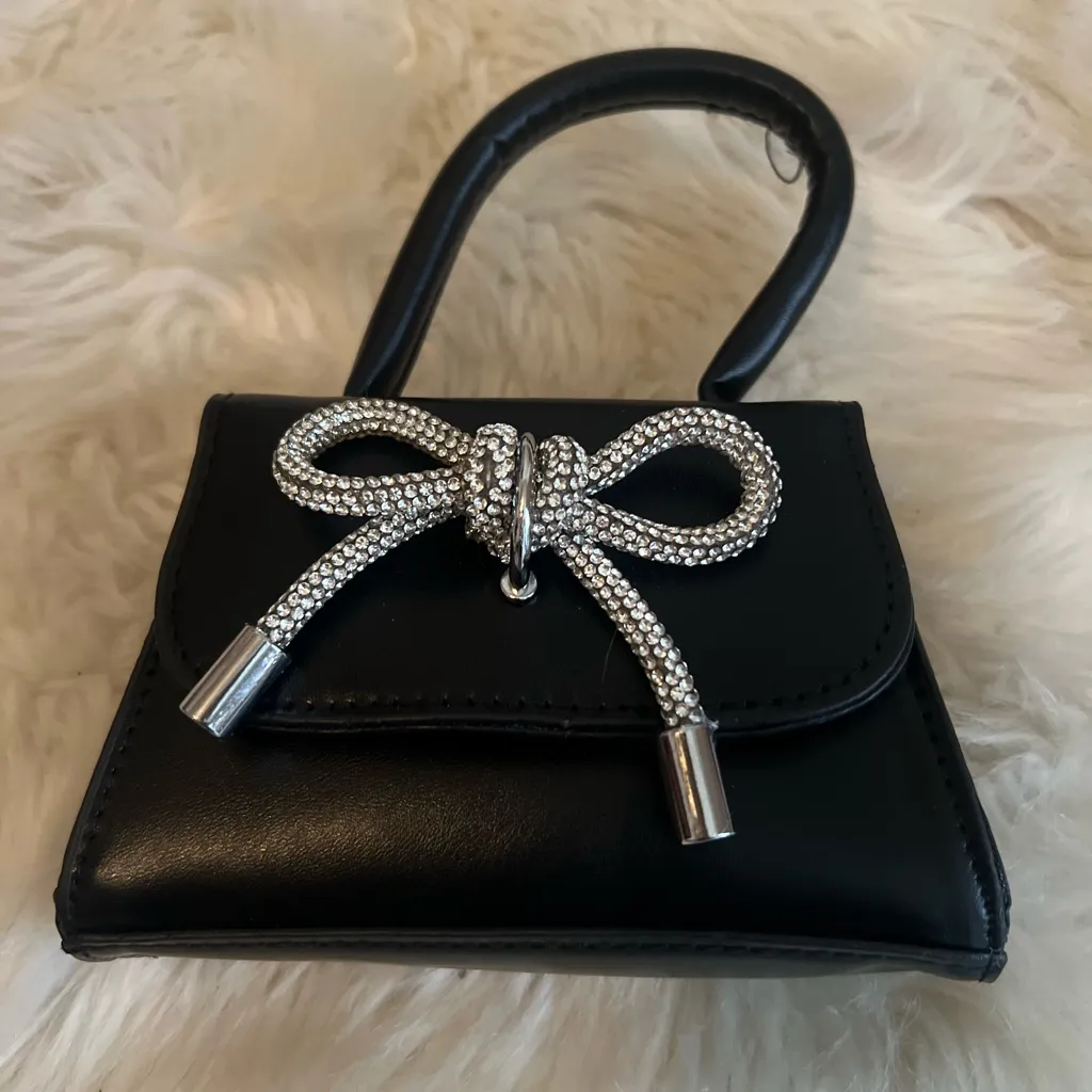 Elegant Black Handbag with Silver Accents - Image 5