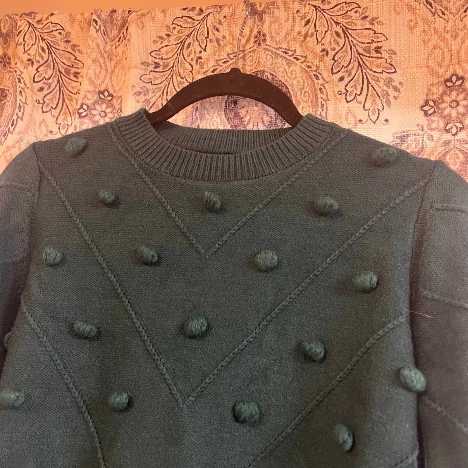 Simplee Hunter‎ Green Pom Pom Sweater Size Medium - Image 3
