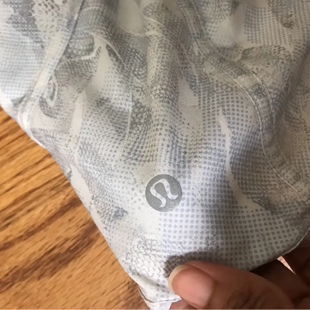 Lululemon Tan Pattern Hotty Hot Shorts - Image 6