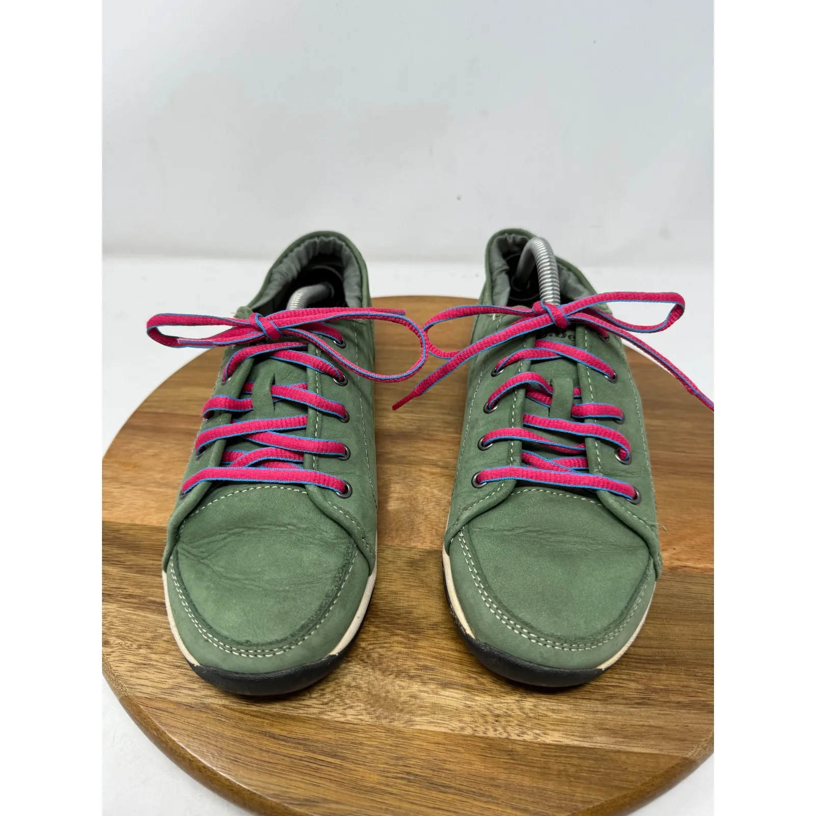 LL Bean Womens Olive Green Leather Casual Sneakers Shoes Size 7 Medium - Image 5