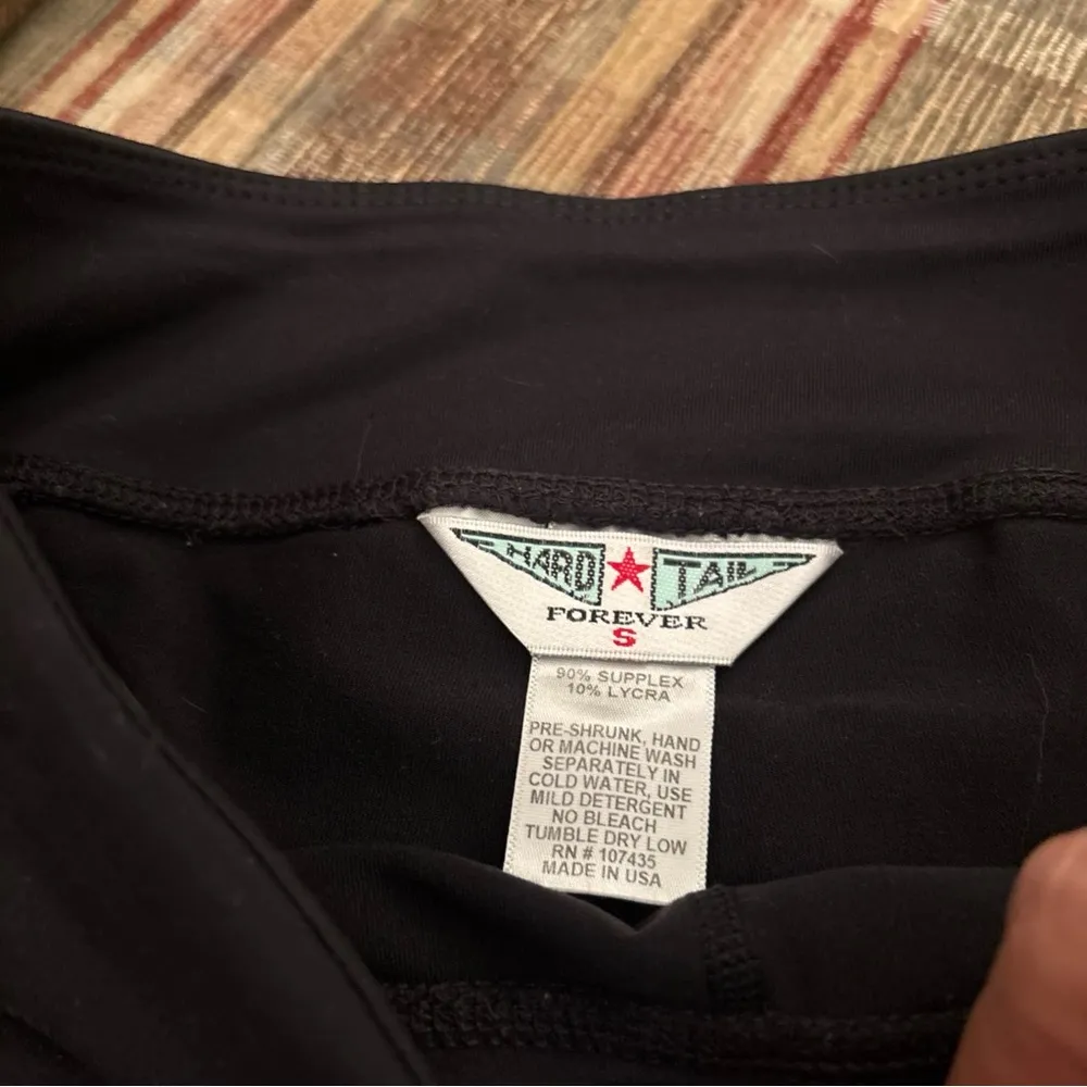 Hard tail black small zip leggings - Image 3