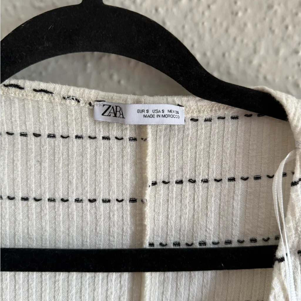 Zara White Romper with Black Stitching Size S - Image 4