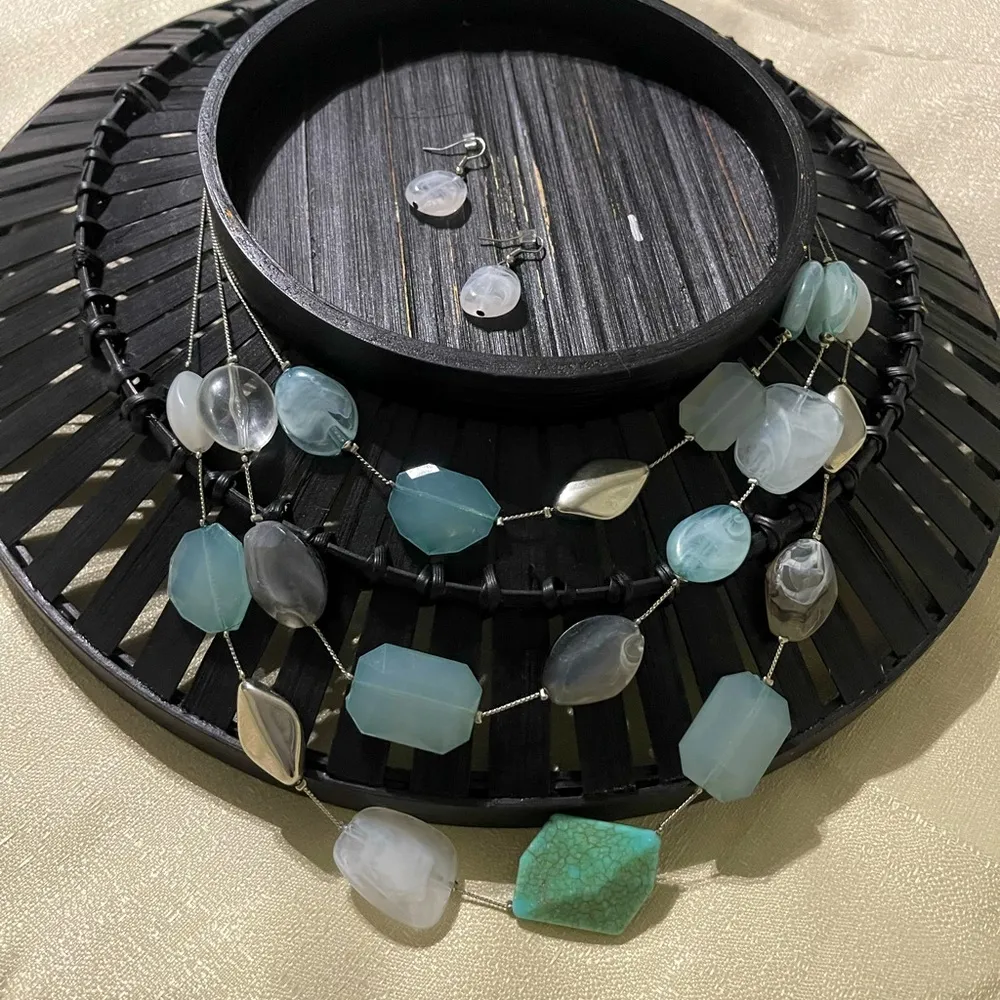 New York & company 3 strand turquoise blue white necklace with matching earrings Gray - Image 2