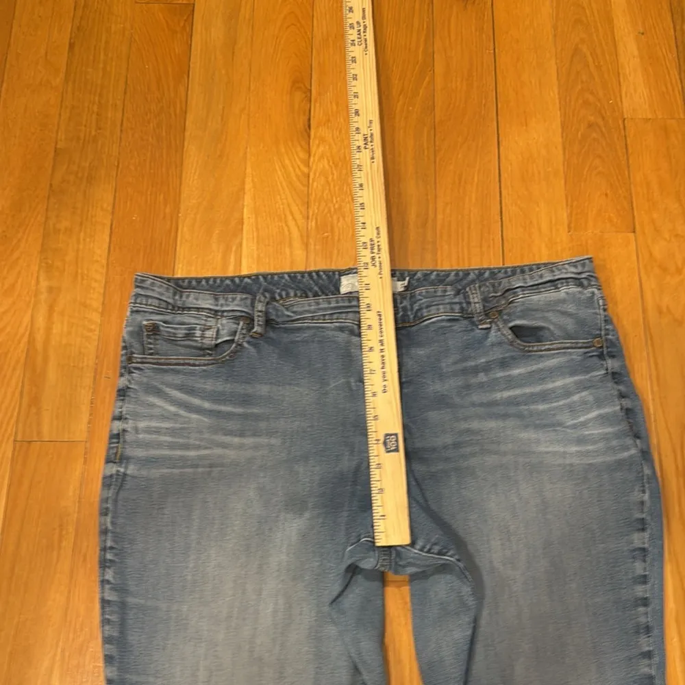 Torrid women’s boyfriend jeans size 22. - Image 4