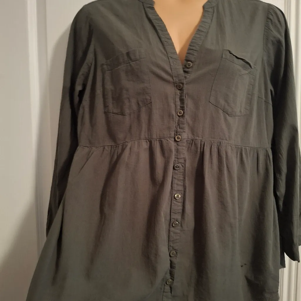 Torrid Sz 2 Women's Button-Up Blouse - Olive Green - Image 8