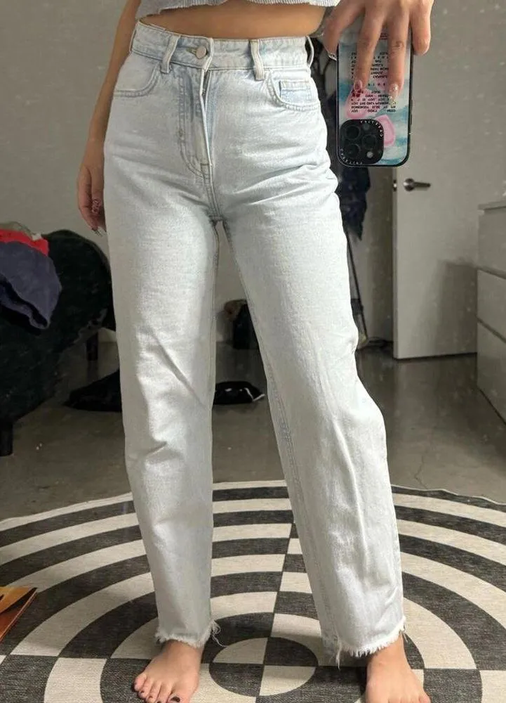 Zara women’s straight leg jeans, mid waist - Image 7