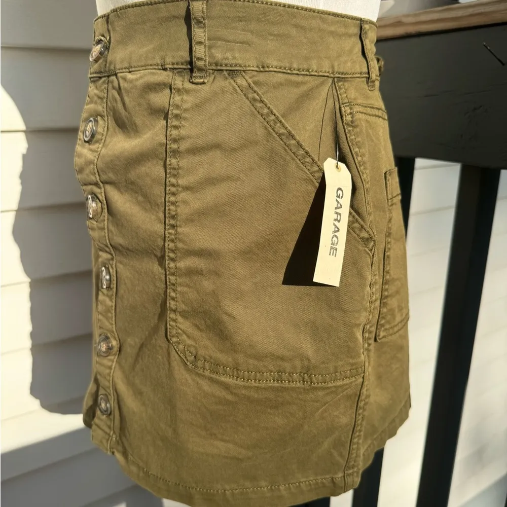 Garage  button front skirt dark olive NEW - Image 4