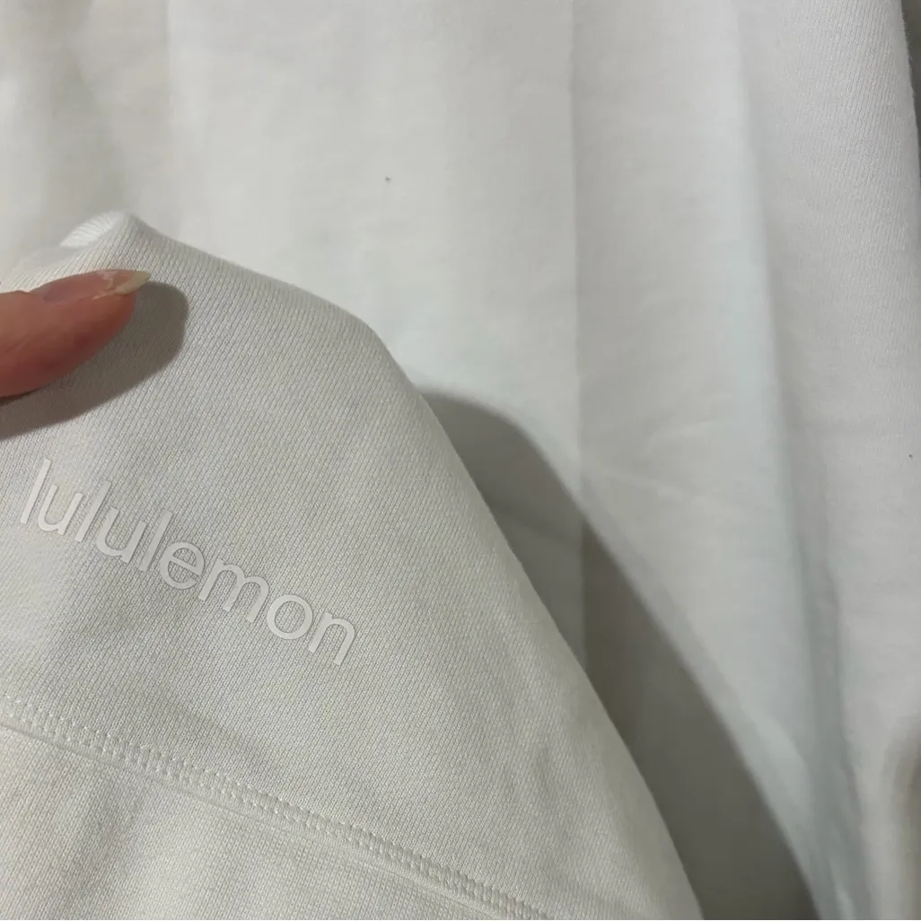Lululemon crewneck - Image 5