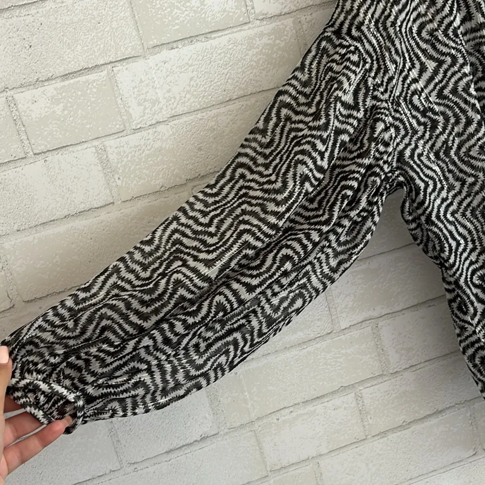 Scotch & Soda Dans La Nuit Black & White Geometric Print Poofy Sleeve Blouse - Image 4