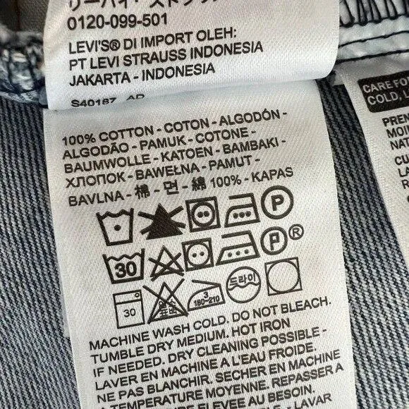 Levi's‎ Premium Denim Trucker Jacket with Big "E" Women's Size Med - Image 11