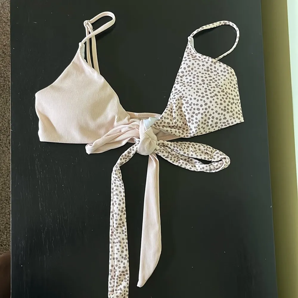 Beige & Black 2 Piece Ribbed Wrap V Neck Colorblock Criss Cross Tie Bac… Size M - Image 4