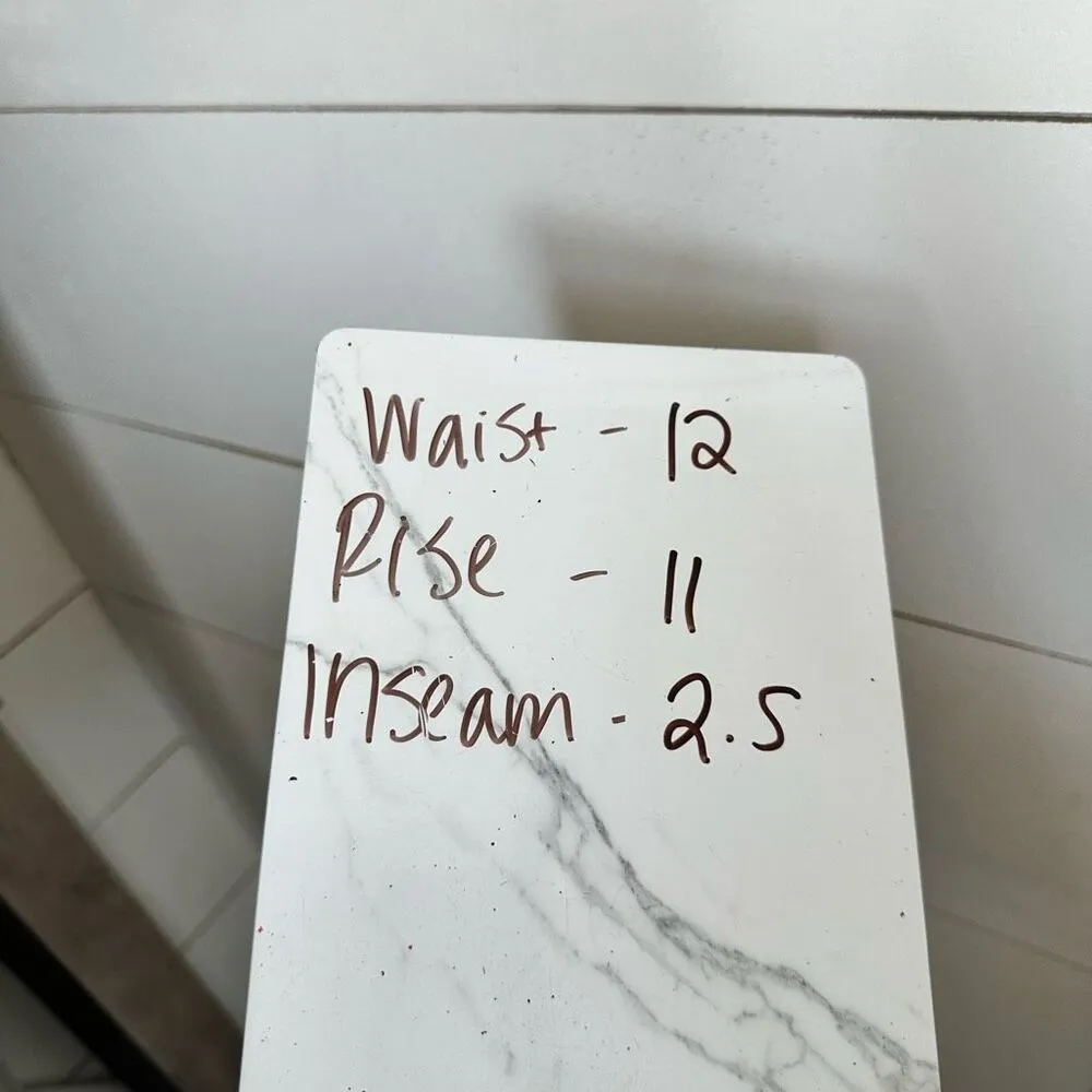 Lululemon Women’s 4 Hotty Hot Short Naked Fractal Alpine Athleisure Athletic - Image 4