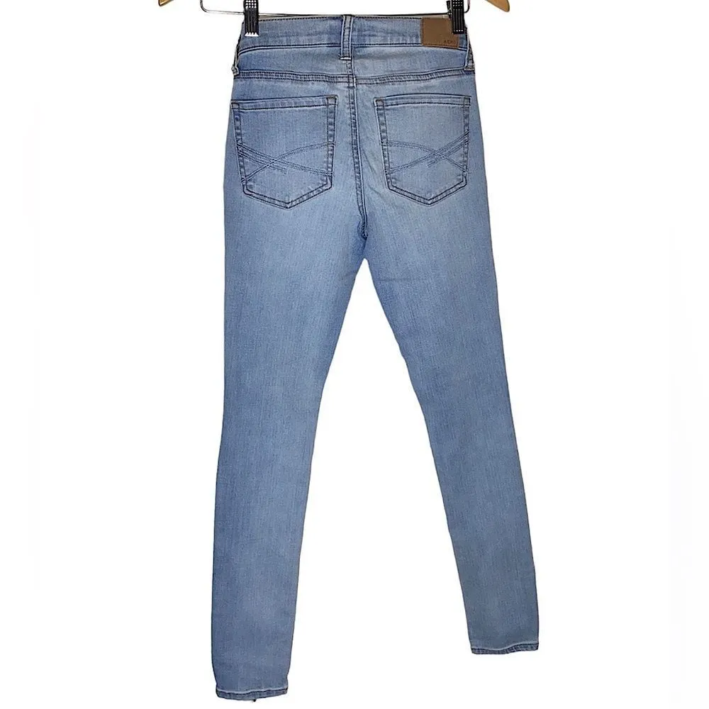 Aeropostale 00R light wash skinny jeans - Image 2