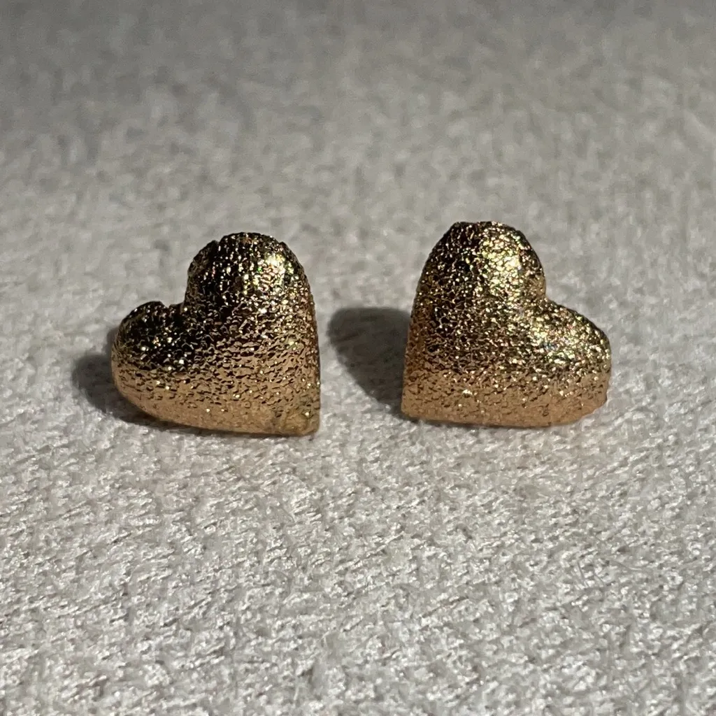 Sparkle Gold heart studs - Image 3