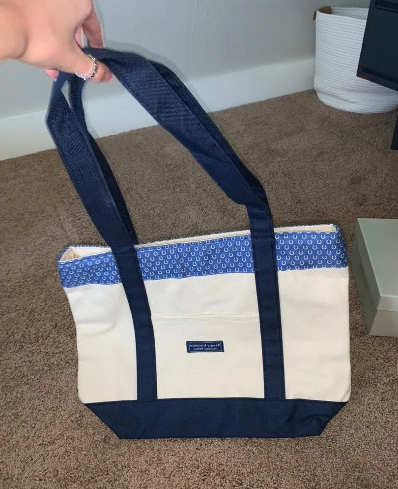 Vineyard Vines Tote - Image 2
