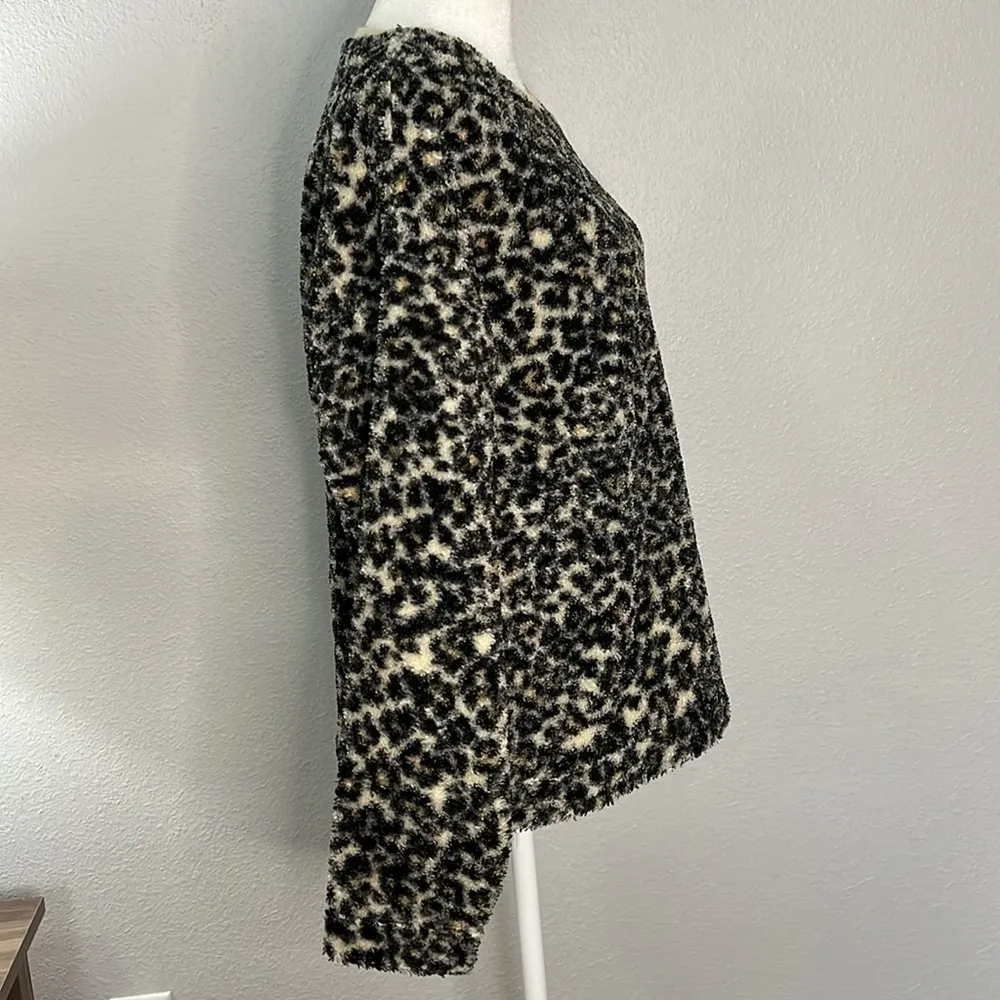Loft Leopard Print Fleece Shirt Size Medium - Image 3