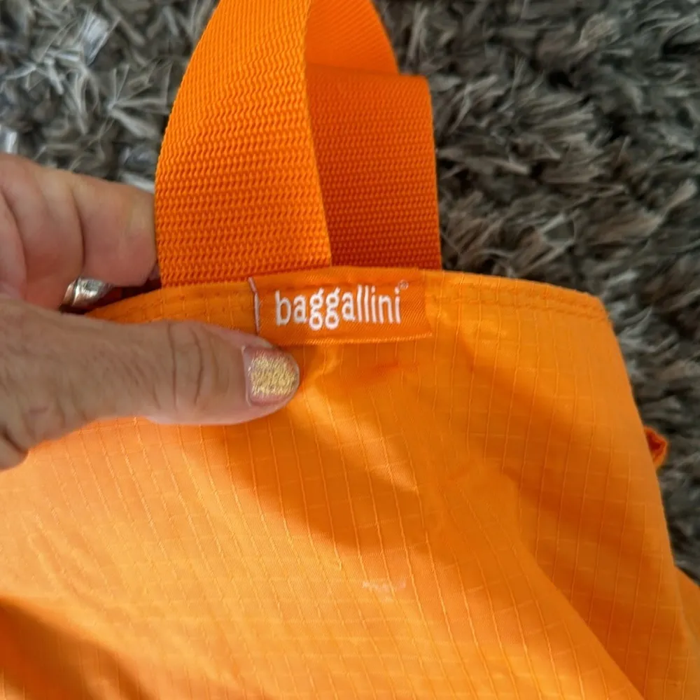 Baggallini orange carry all nylon tote large with pink lining - Image 8