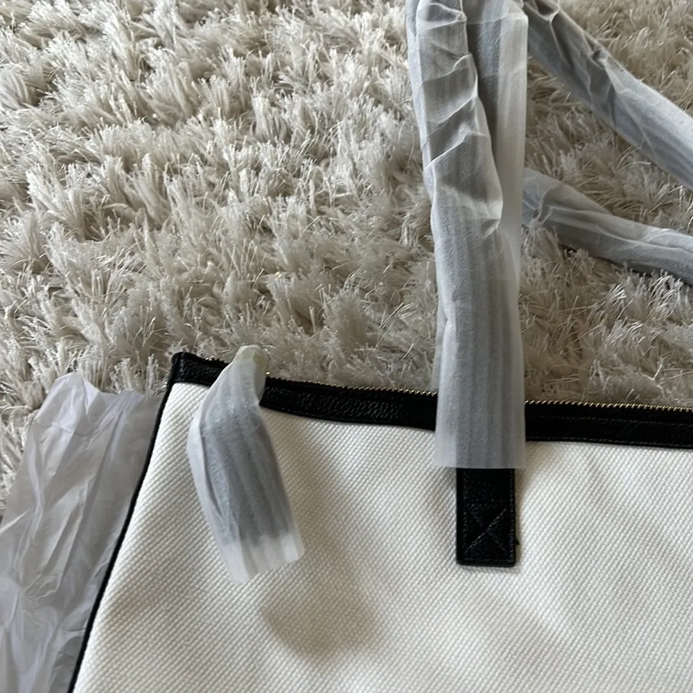 NWT Walter Baker Day Tripper - Image 6