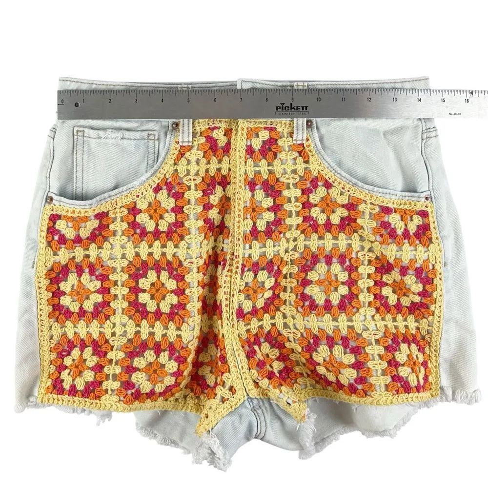 Wild Fable Highest Rise Cutoff Jean Shorts Yellow Orange Crochet Size 8 - Image 3