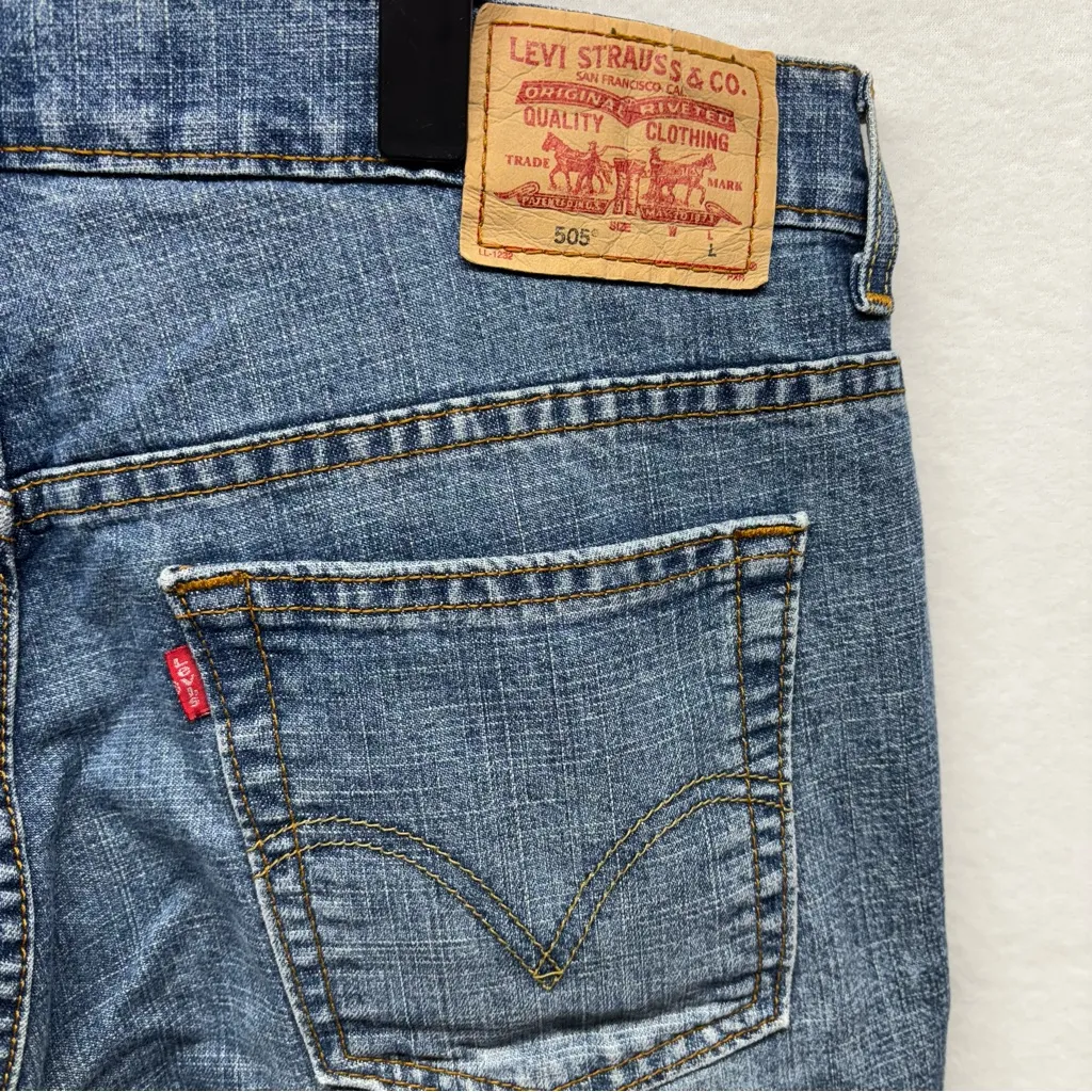 Levi's Classic Blue Boot‎ Cut Jeans - Image 6