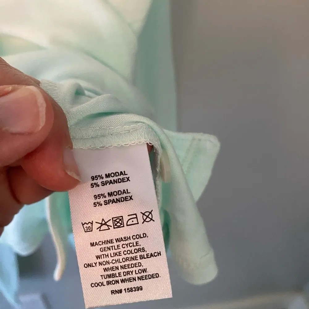 Hale Bob 2 piece classic pajamas medium in mint green with white piping detail. - Image 4