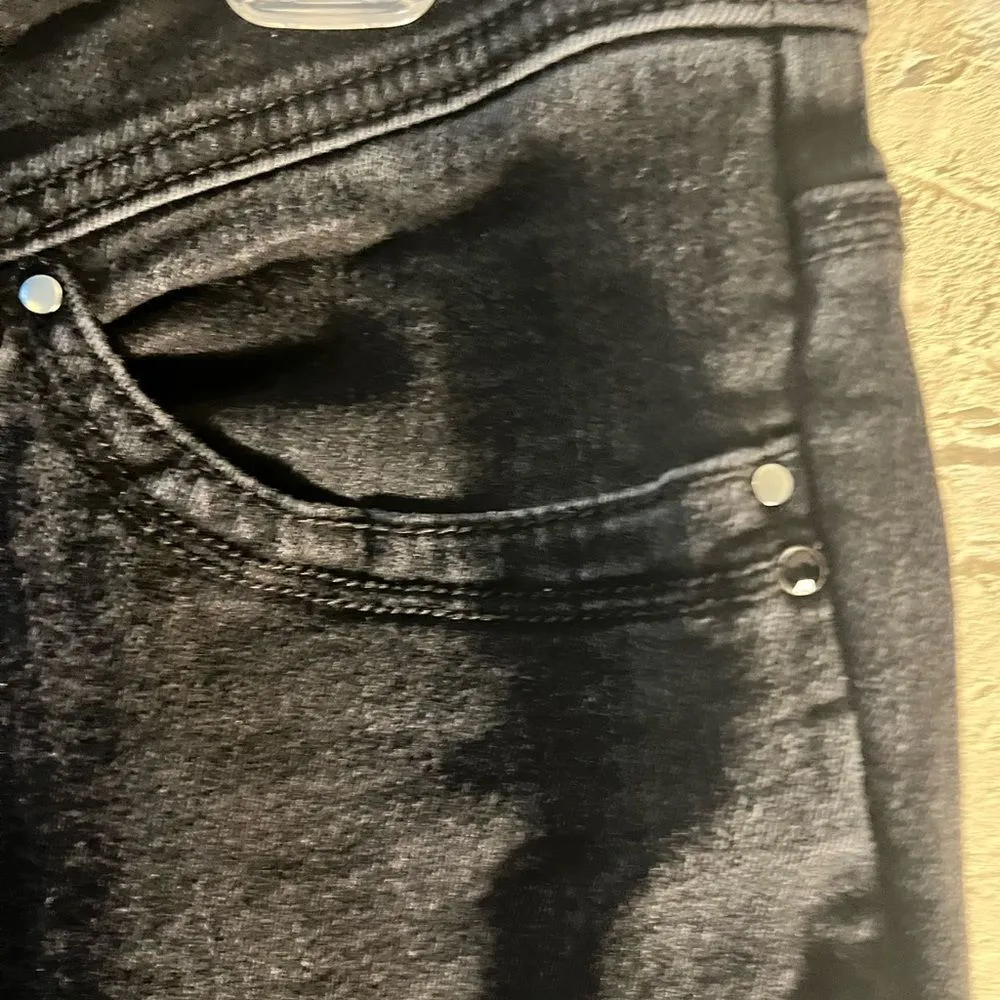 Chicos Jeans So Slimming size 3 short- black - Image 5