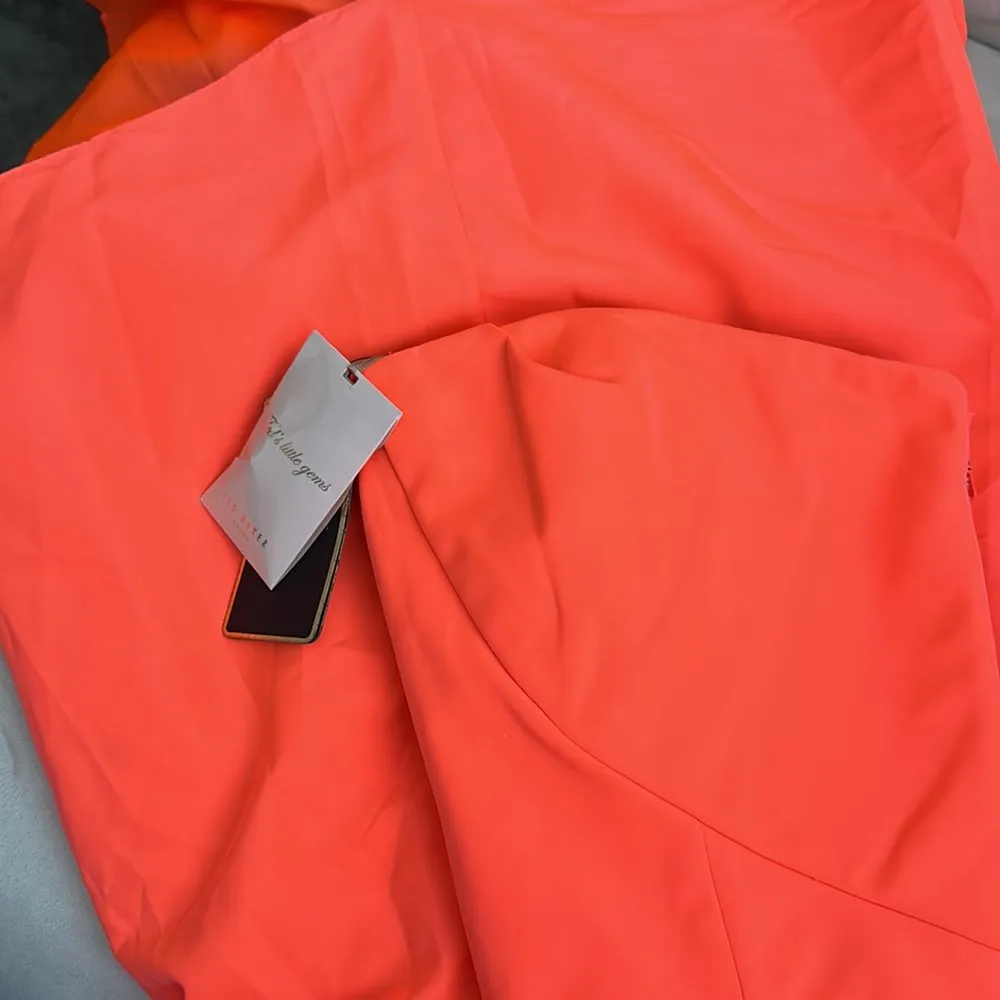 NWT Ted Baker Verity Strapless High Low Hem Neon Dress - Image 4