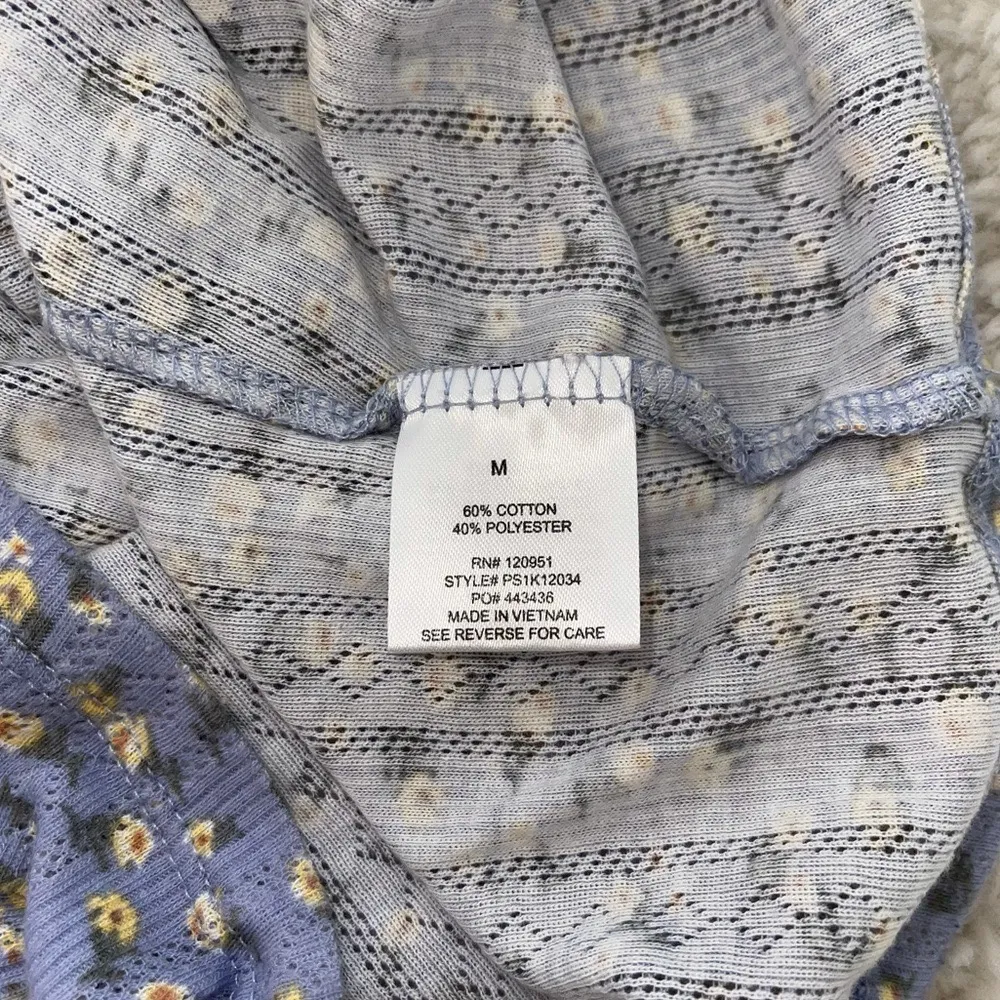 Baby Blue Ditsy Floral Print Ruched Front Cropped Top - Image 10