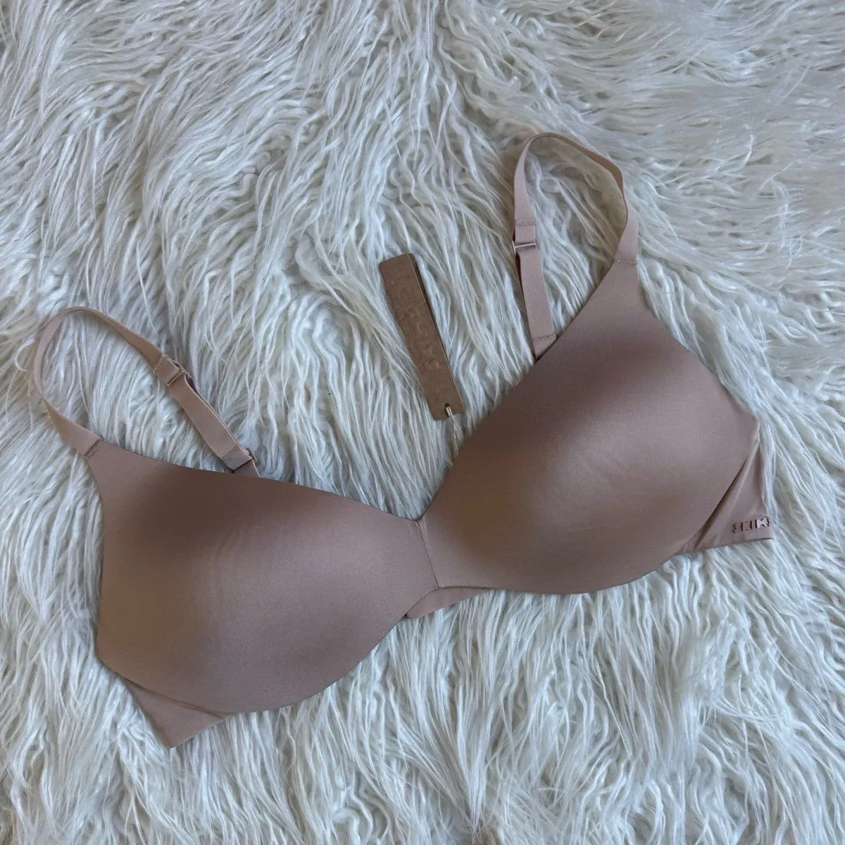 Skims Wireless Form Pushup Plunge Bra Clay Size 38C - Image 2