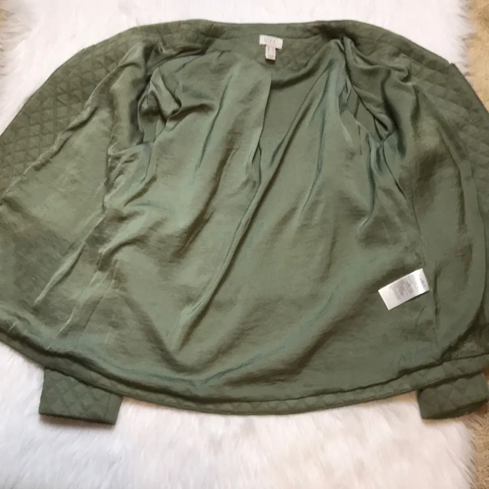 Women’s Green Quilted Jacket - Image 3