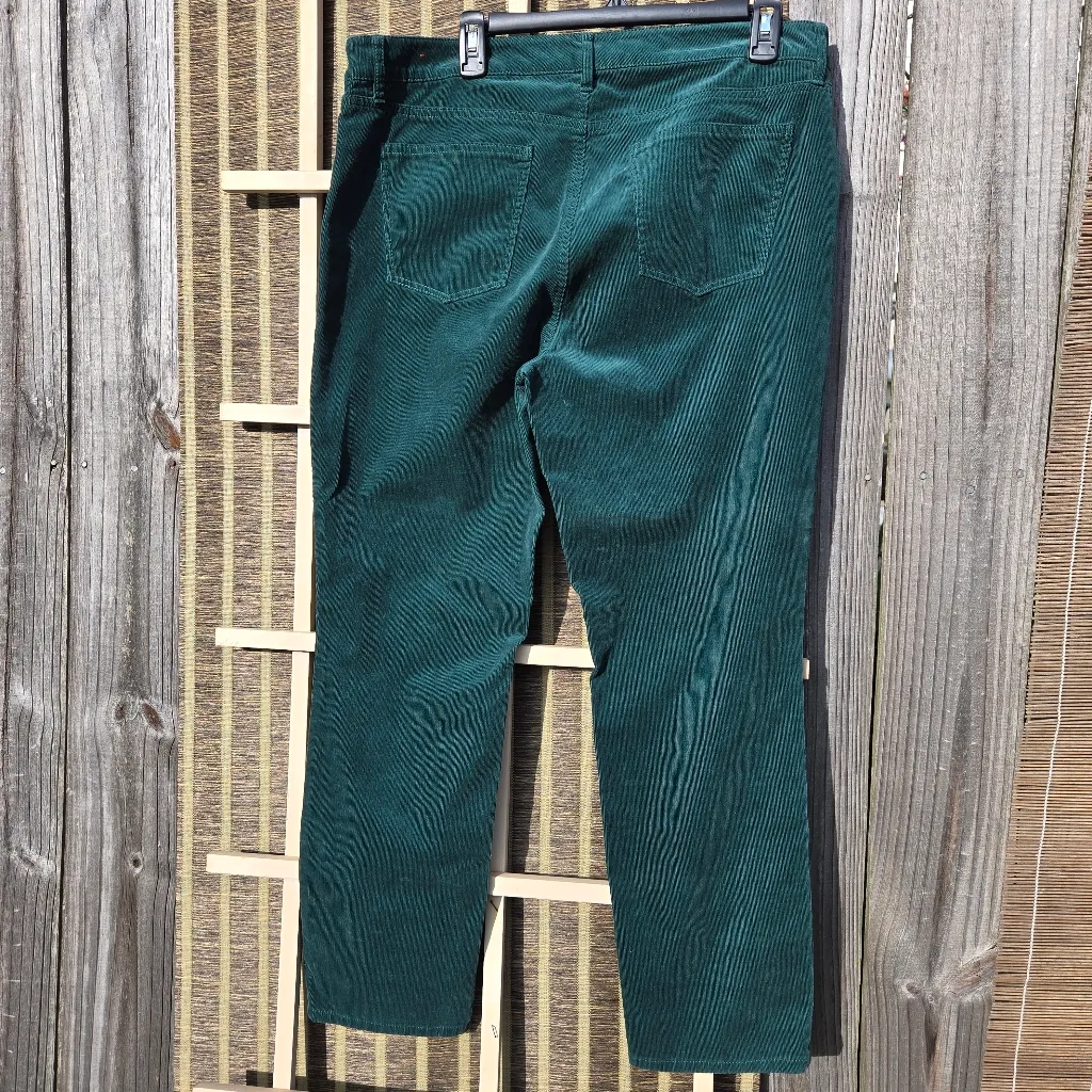 NEW Talbots Green Stretch Curvy Corduroy Straight leg Pants Size 16P - Image 4