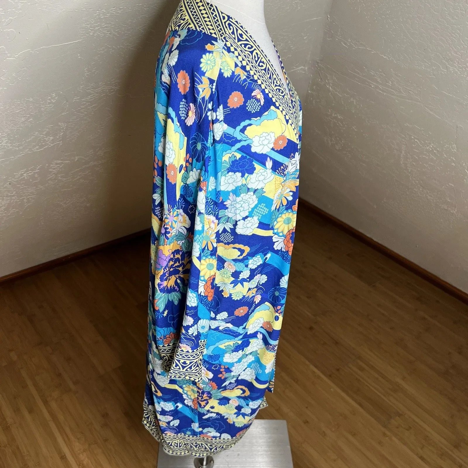 Soft Surroundings Topper Kimono S/M Royale Blue Pyrenees Vibrant Florals Boho - Image 7