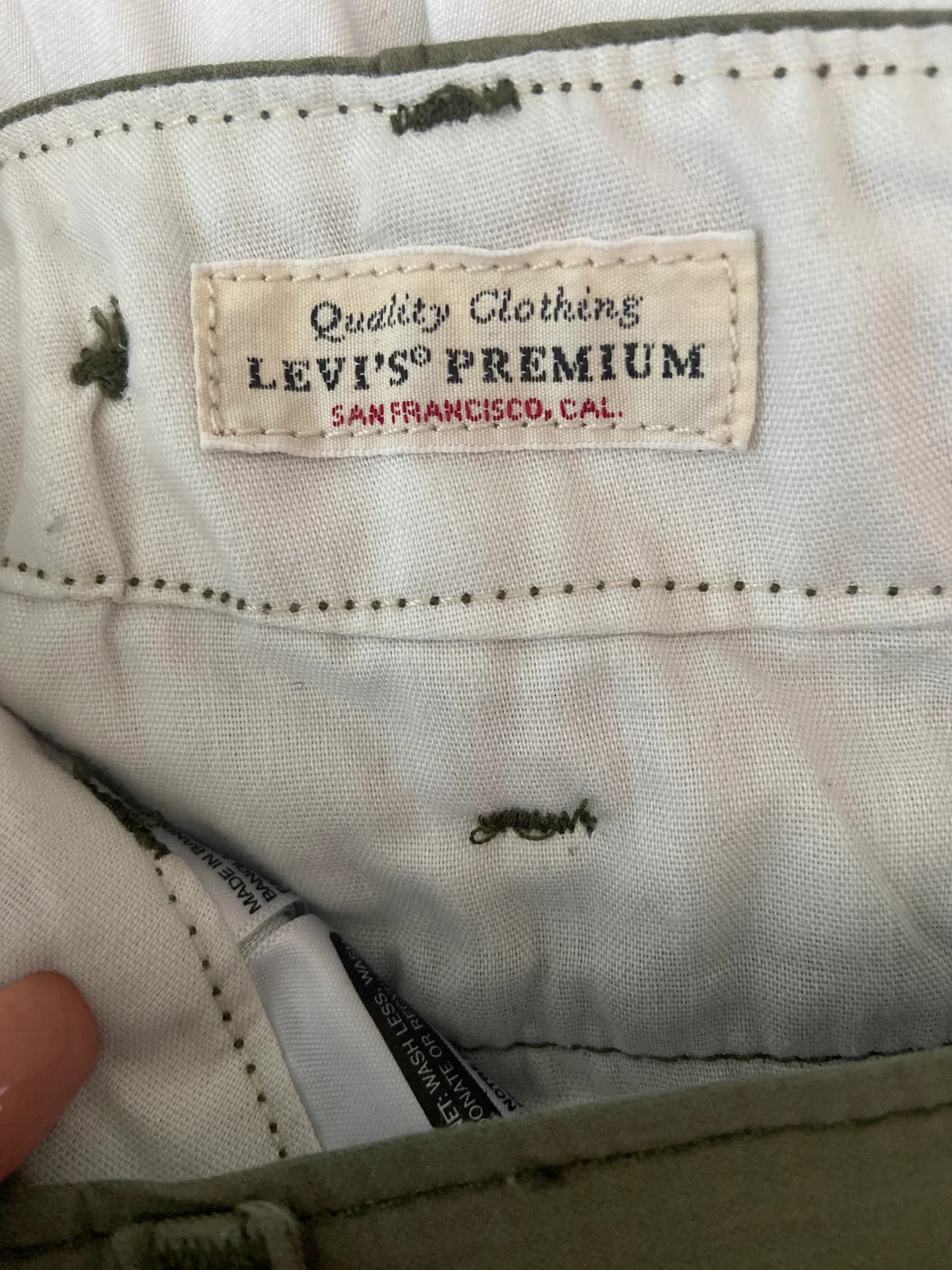 Levi’s Green Cargo Pants - Image 3