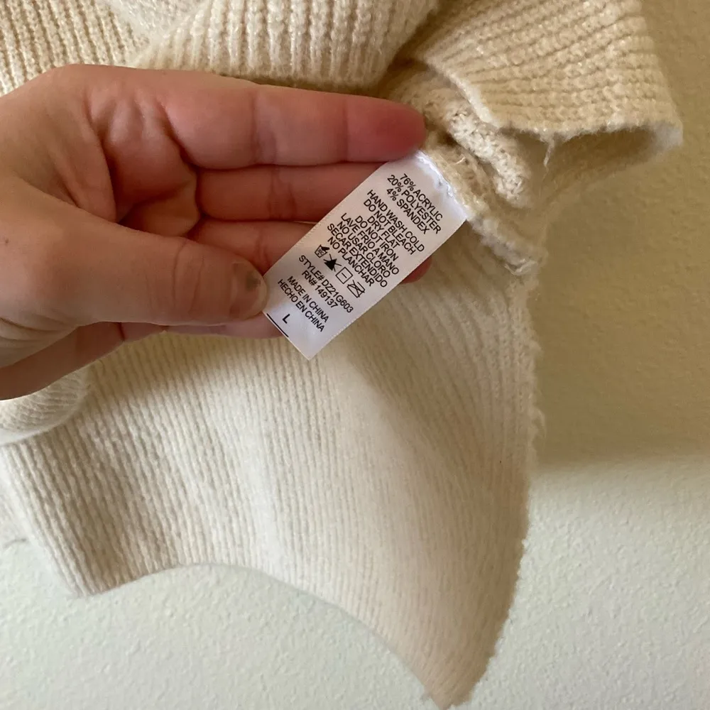 Sleeveless turtleneck Sweater Vest Cream Size Large - Image 5