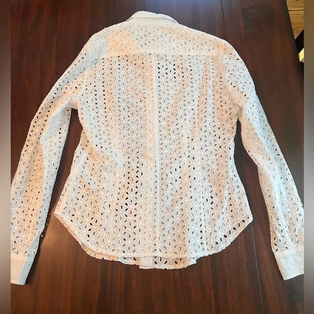 Boston Proper Women’s White Cuffed Sleeve Button Down Shirt - Size 8 - Image 3