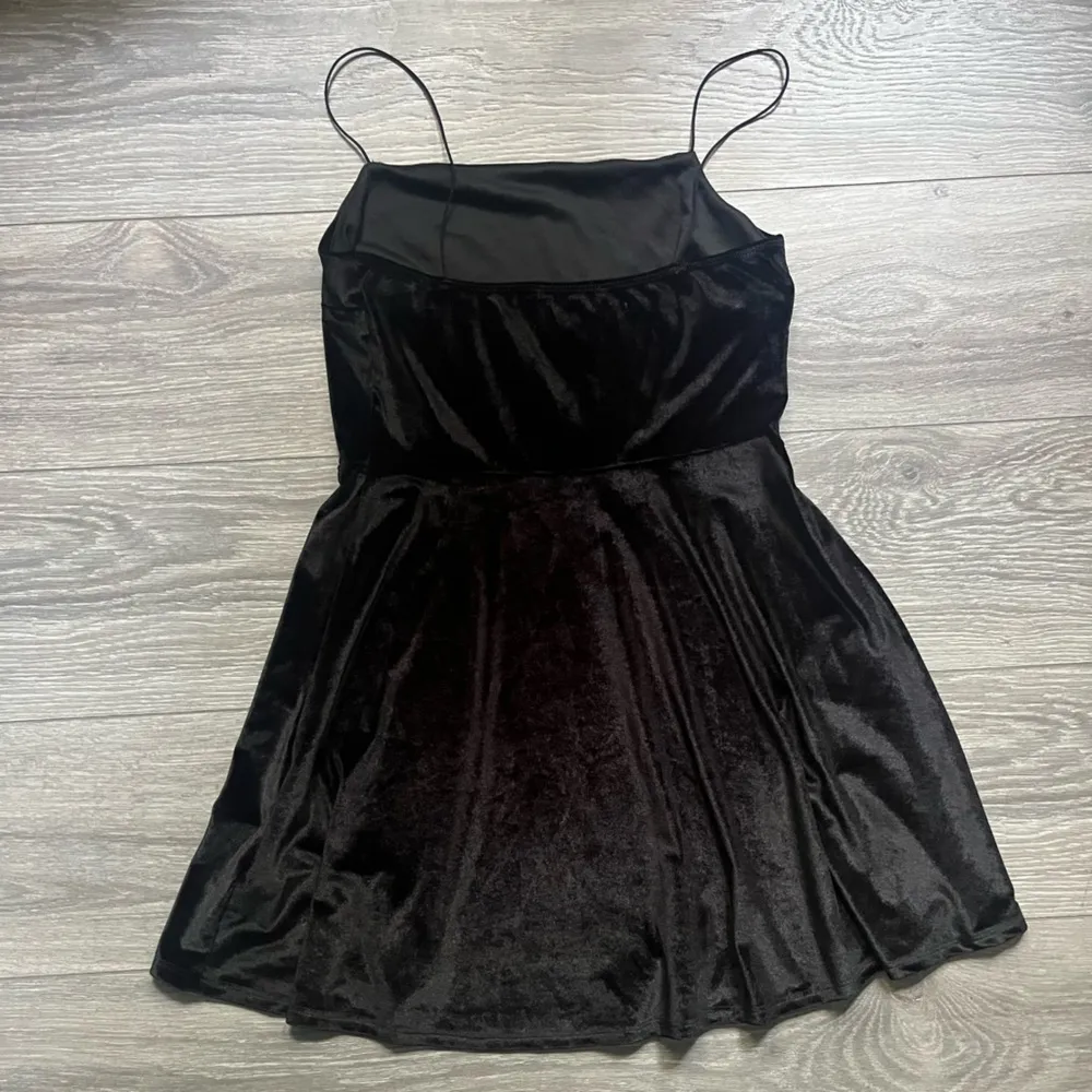 Urban Outfitters Little Black Velvet Spaghetti Strap Mini Dress Size M - Image 2