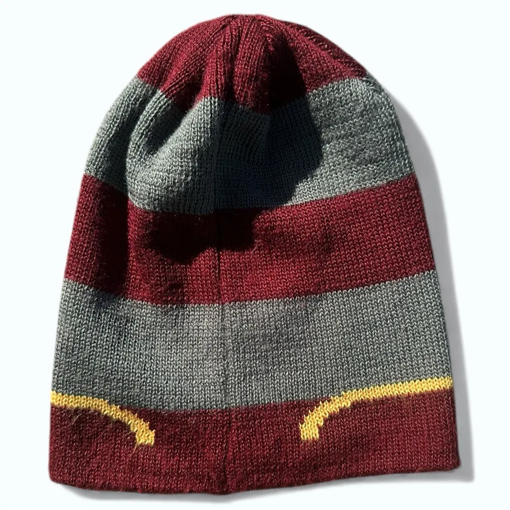 Harry Potter Gryffindor Beanie & Scarf Set - Image 5