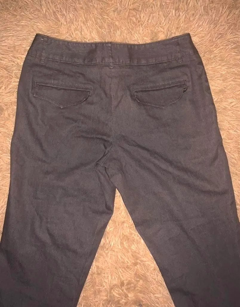 Petite Capri Pants - Image 4