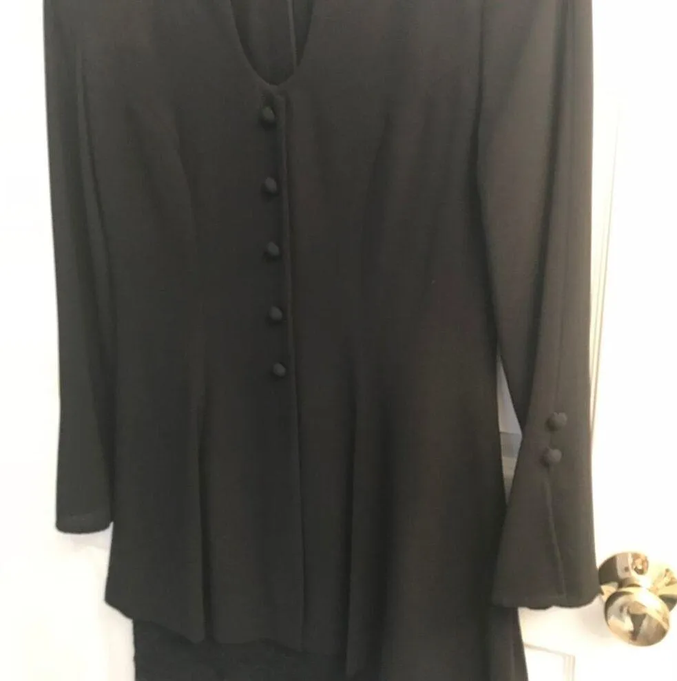 Liz Claiborne Long sleeve cocktail dress black lace. Size 4 - Image 3
