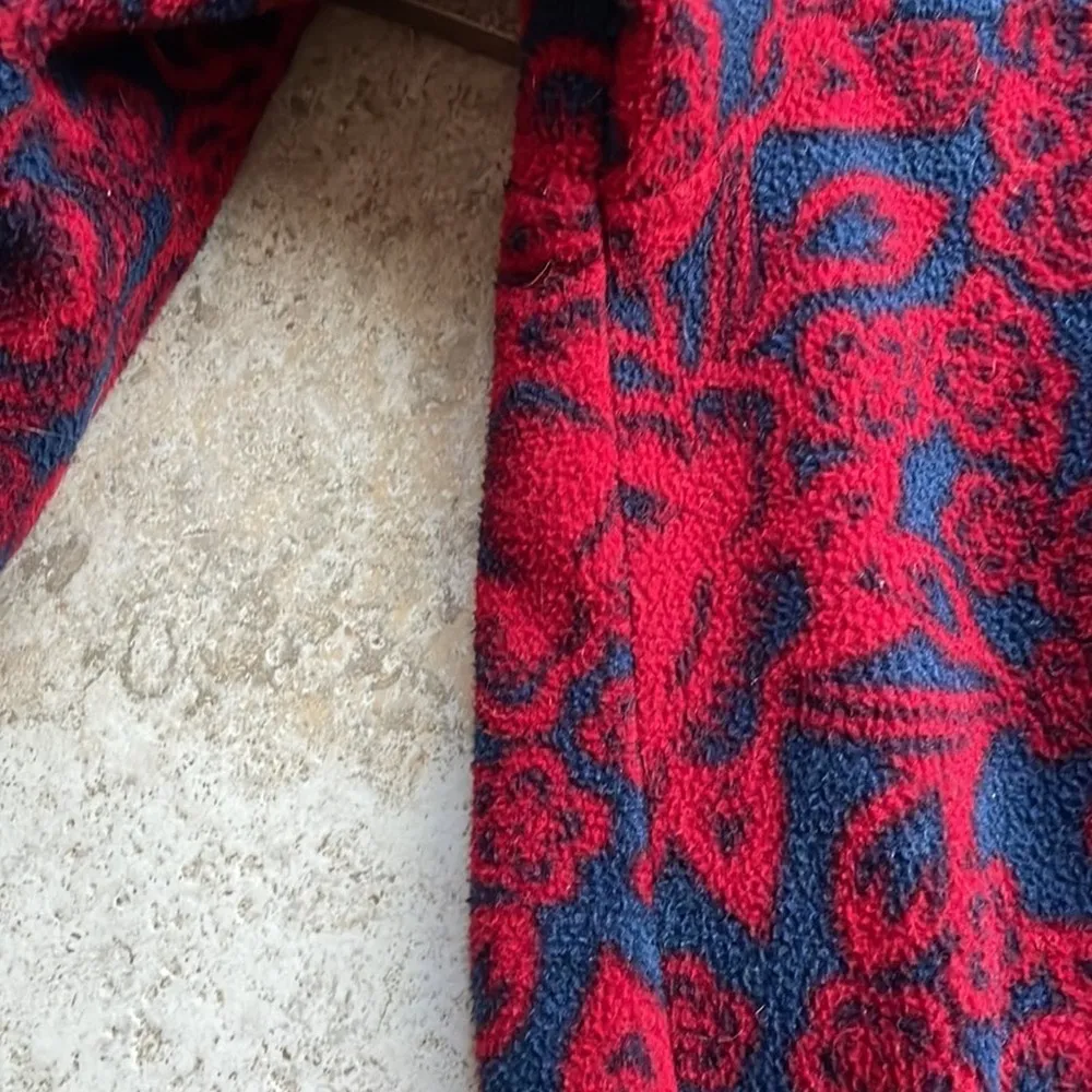 Patagonia Synchilla Snap T Lotus Flower Pullover in Barceloneta Red - Image 15