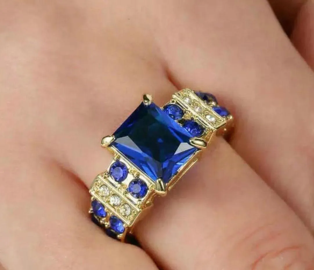 Size 6 Gold Blue Sapphire Ring - Image 3